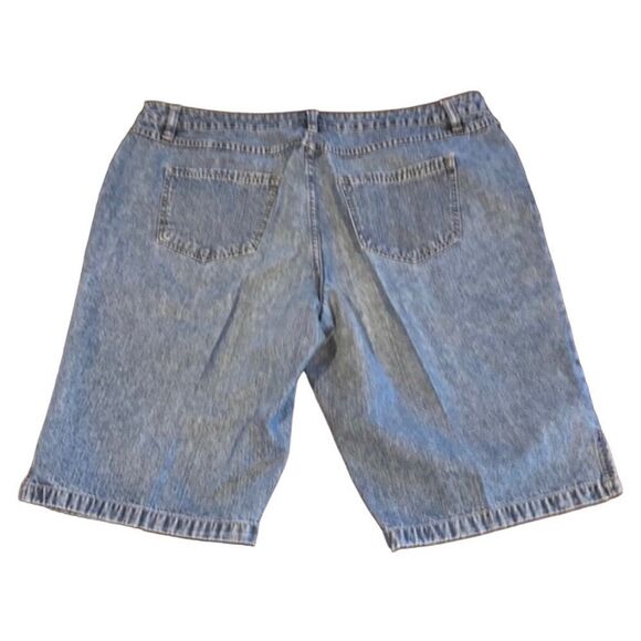Liz Claiborne First Issue Women’s Blue Jean Shorts Size 16 - Picture 2 of 7